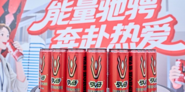 OB电竞-长沙球场青春飞扬，球员驰骋绿茵诠释热爱|奔跑|战马|能量|马力|绿茵场_新浪体育_新浪新闻