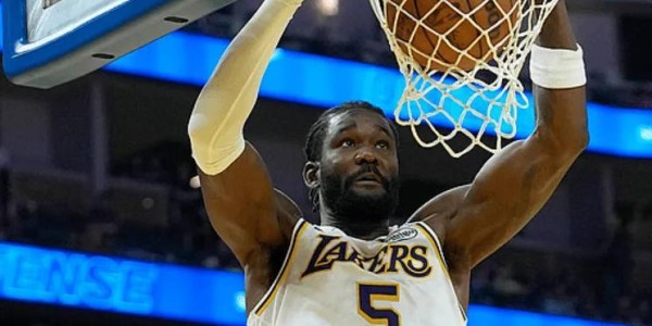 OB电竞登录入口-湖人大胜国王！东詹合砍52分，三配角齐贡献，艾顿依然黄油手！
